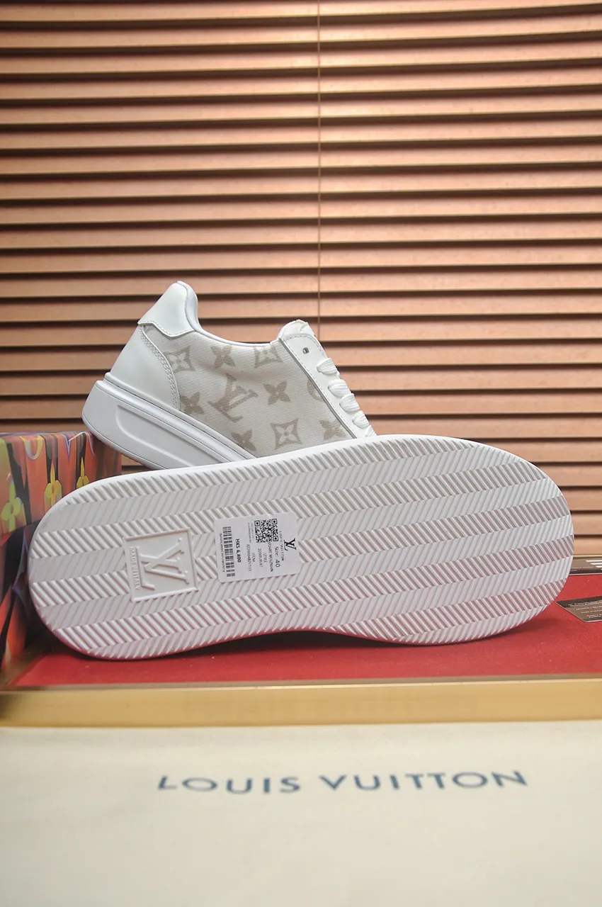Men's shoes 💰540💶[LOUIS VUITTON] Original order price (water-dyed cowhide lining) new model 🍀LV Louis Vuitton * - top version of LV classic trendy shoes! Made of imported original cowhide, water-dyed cowhide lining, and original wear-resistant rubber outsole! High quality products! Code number 38-45 (45 is custom-made and cannot be returned or exchanged)